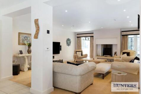 96880_Greenacres-Esholt-Avenue-Guiseley (14) - Cop