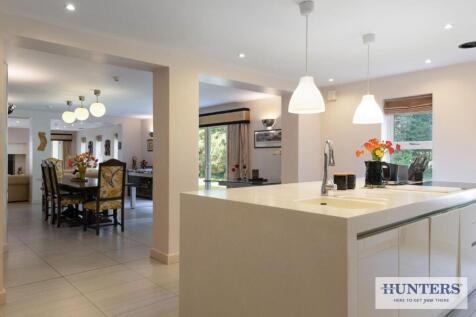 96880_Greenacres-Esholt-Avenue-Guiseley (19) - Cop