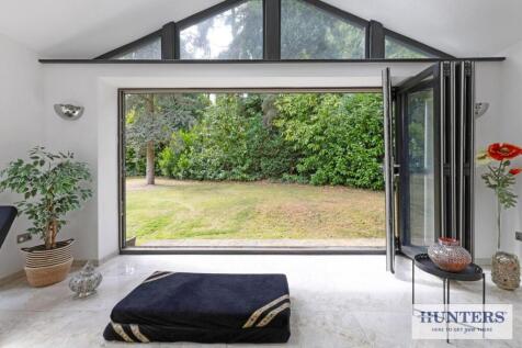 96880_Greenacres-Esholt-Avenue-Guiseley (25) - Cop