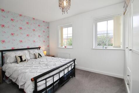 pbox-bedroom-332432.JPG