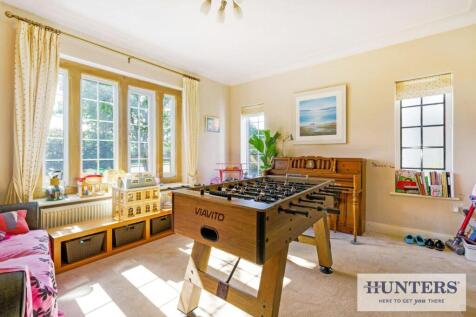 98313_12 Hawksworth Lane Guiseley  (13) - Copy_low
