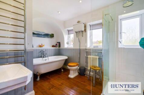 98313_12 Hawksworth Lane Guiseley  (19) - Copy_low