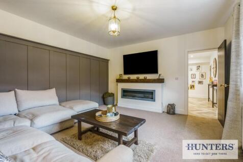 98485_18-Belmont-Grove-Rawdon (1) - Copy_low.jpg