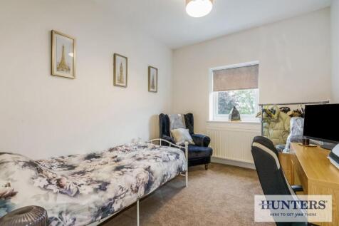 98485_18-Belmont-Grove-Rawdon (18) - Copy_low.jpg