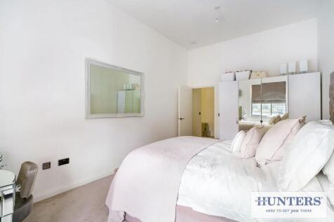 97050_Flat 2 73 Dyehouse Walk Yeadon  (12) - Copy_