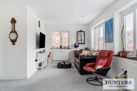 100593_1 Peasehill Close Rawdon (4) - Copy_low.jpg