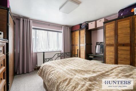 100593_1 Peasehill Close Rawdon (19) - Copy_low.jp