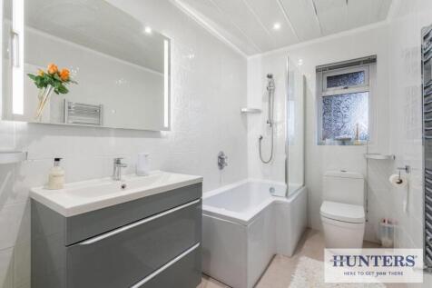 100593_1 Peasehill Close Rawdon (21) - Copy_low.jp