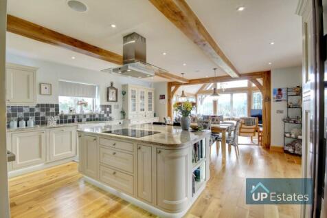 LIVING KITCHEN DINER