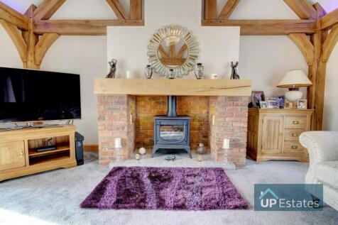 FAMILY LIVING ROOM