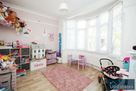 REAR RECEPTION ROOM
