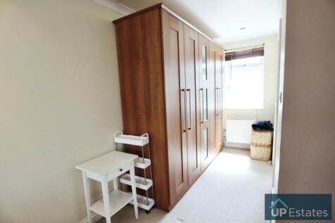 DRESSING AREA