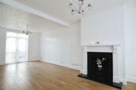 LOUNGE/ DINING ROOM