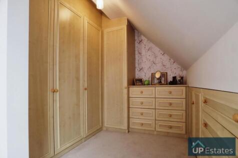 DRESSING AREA OF BEDROOM