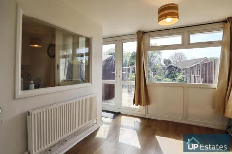 SITTING/ DINING ROOM
