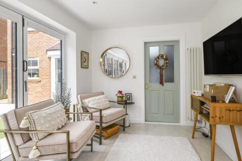 STUDIO/ GARDEN ROOM