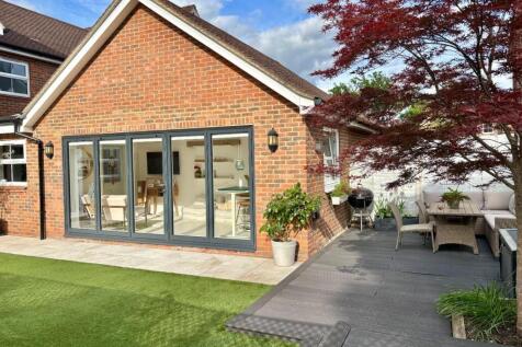 REAR GARDEN AND BIFOLDS TO STUDIO