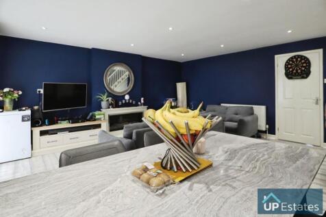 LOUNGE/ DINER