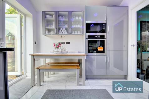 Kitchen 3.jpg