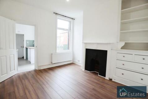 REAR RECEPTION ROOM