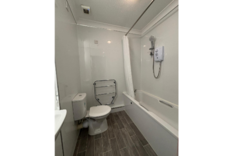 Flat 31 - Bathroom