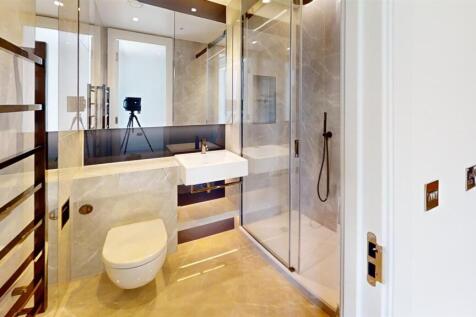 Cascades-White-City-Bathroom.jpg