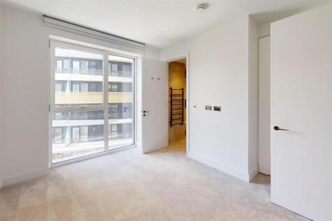 Cascades-White-City-Bedroom 1.jpg