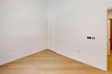 101-Wood-Lane-113-Bedroom 2.jpg
