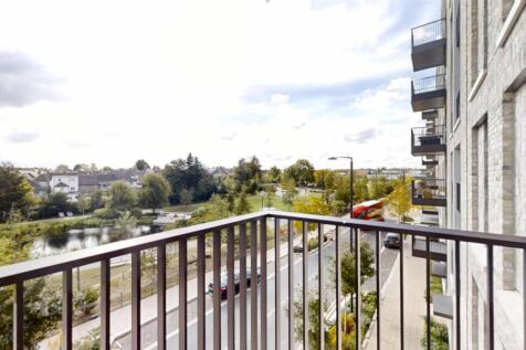 Parkview-Avenue-Brent-Cross-Town-09262025_141714.j
