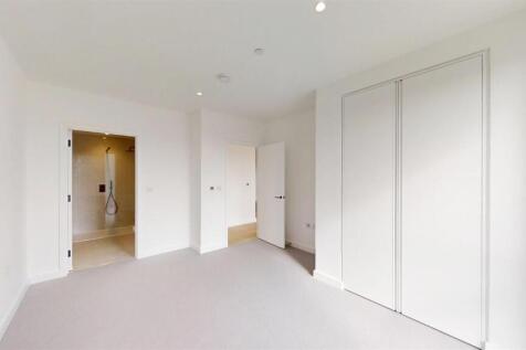 Parkview-Avenue-Brent-Cross-Town-09262025_142035.j