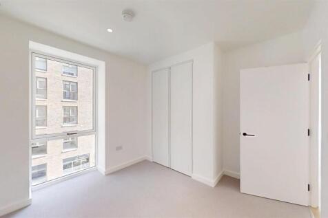 Parkview-Avenue-Brent-Cross-Town-09262025_141945.j