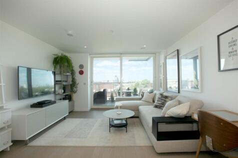 25.08.10-TH-Living room 2.jpg