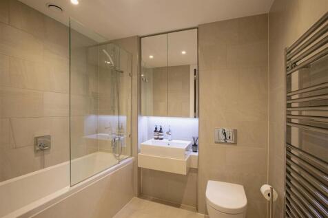 25.08.10-TH-Bathroom 1.jpg