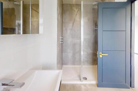Oaklands-Road-Mortlake-SW14-Bathroom 1