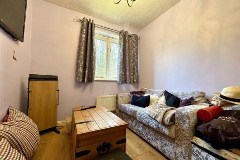 Bedroom 2.jpg