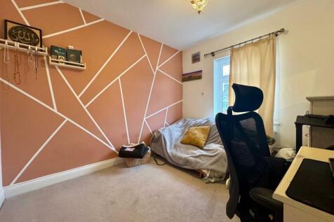 Bedroom 2.jpg