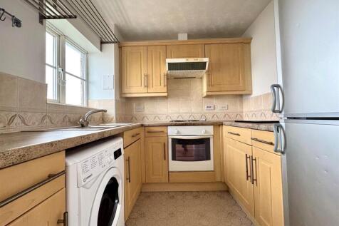 Kitchen 1.jpg