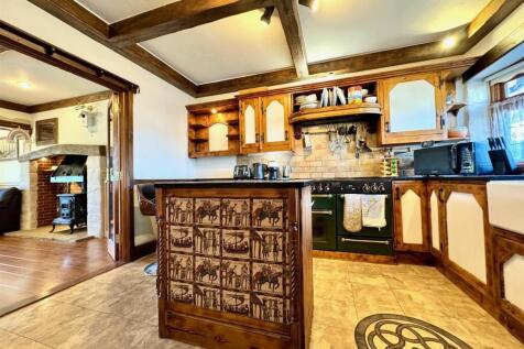 Kitchen 3.jpg