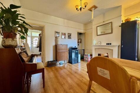 Dining Room.jpg