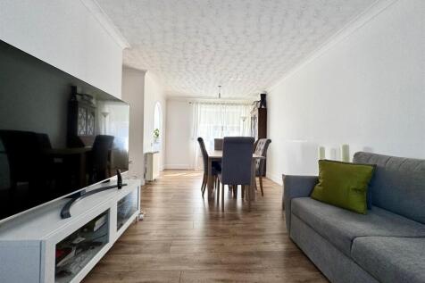 Lounge 2.jpg