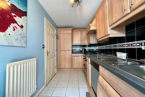 Kitchen 1.jpg