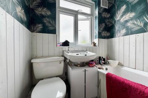 Bathroom.jpg