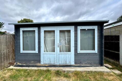garden shed.jpg