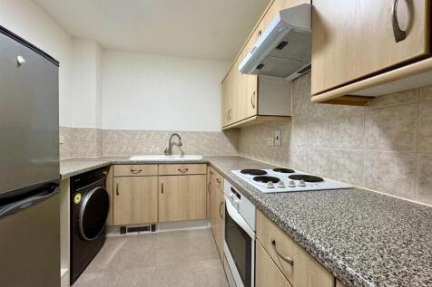 Kitchen 1.jpg