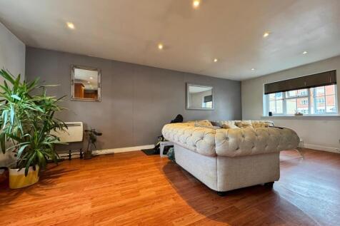 Lounge new.jpg