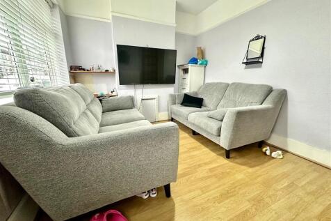 Living room 1.jpeg