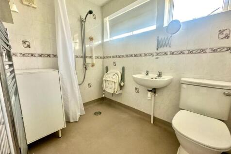 Bathroom.jpeg