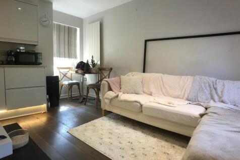 Lounge 1.2.jpg