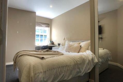 Bedroom 1.1.jpg