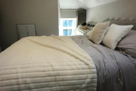 Bedroom 2.3.jpg